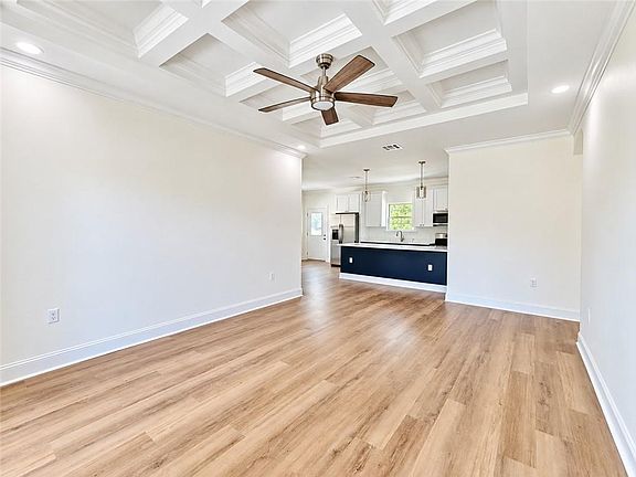 2nd image of 161 Kennedy St