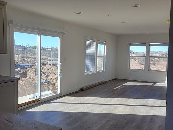 Livingroom #2 /dining
