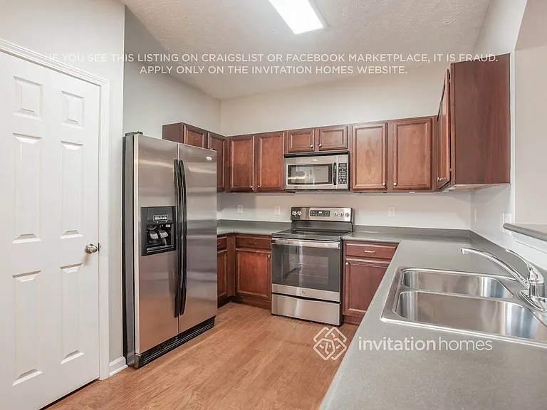 8712 Ambonnay Dr — Photo 6