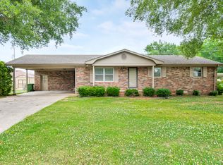 805 Edison Ave, Muscle Shoals, AL 35661