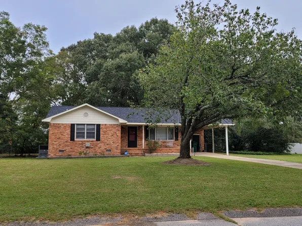 2869 Candlewood Ln, Dalzell, SC 29040