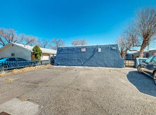 320 Rhode Island St NE, Albuquerque, NM 87108