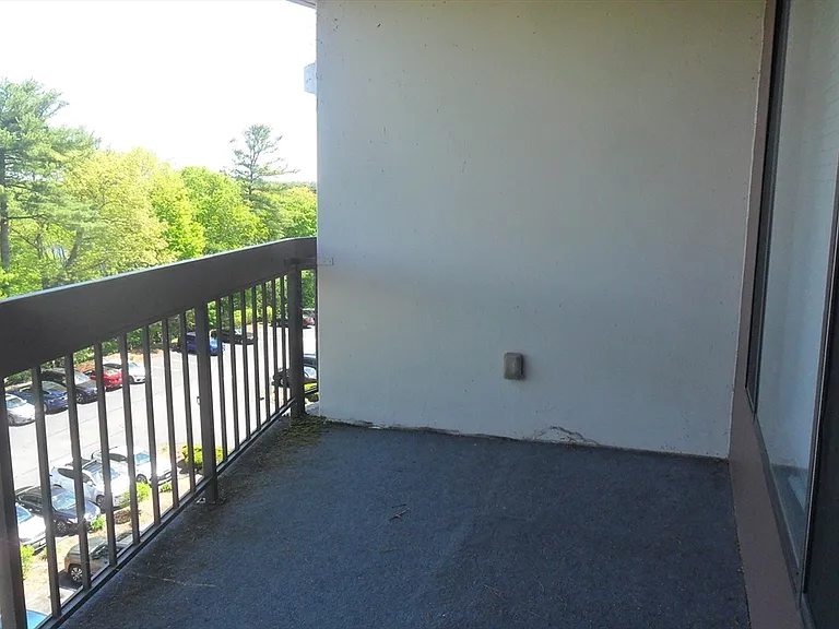 1550 Worcester Rd #528 — Photo 20