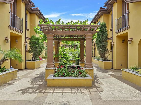 5th image of 153 Junipero Serra Dr Unit D