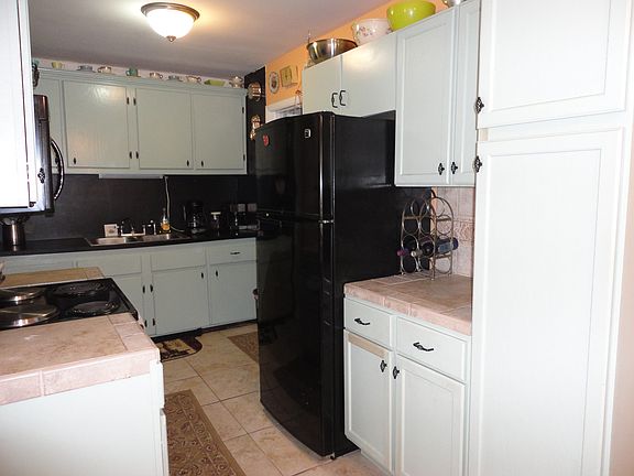 3rd image of 20 Nesmith Ave