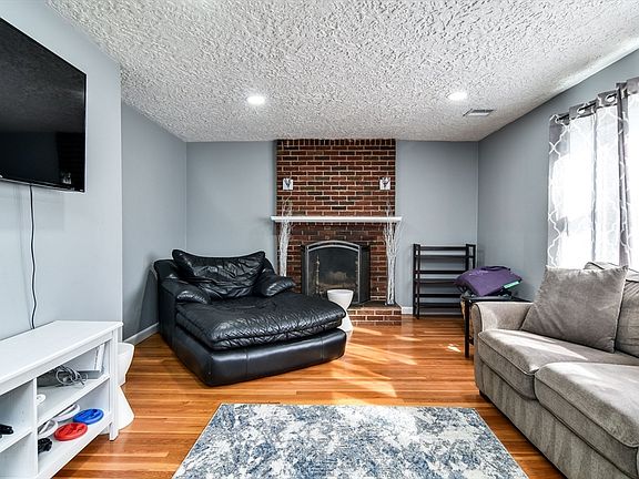 4th image of 15 Edwards Rd