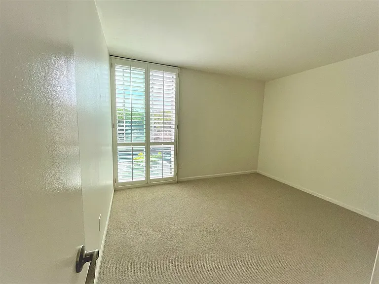 6455 La Jolla Blvd #238 — Photo 13
