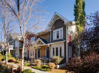1014 W Auburn Bay Sq SE, Calgary, AB T3M 0Y6