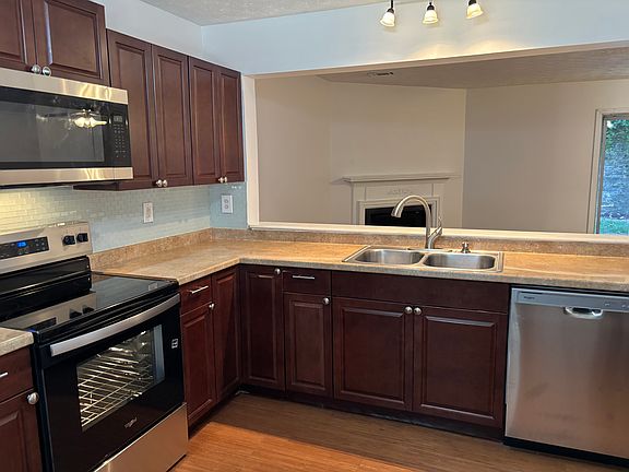 5th image of 3002 Queen Anne Ct
