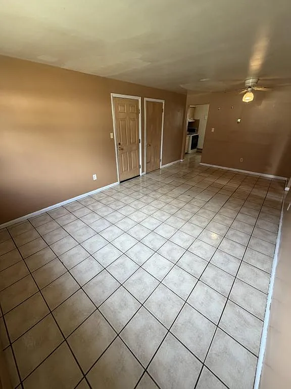 3055 Hadley Ave — Photo 3