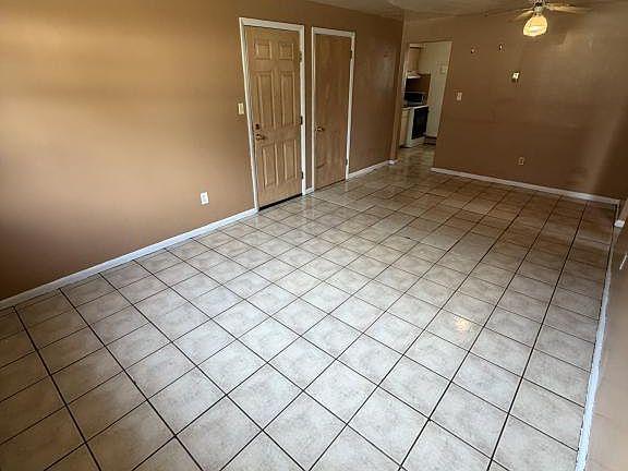 3rd image of 3055 Hadley Ave APT 2
