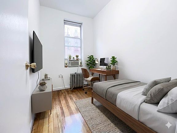5th image of 34 1/2 Saint Marks Pl APT 1
