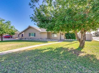 1560 N Upland Cir, Mesa, AZ 85201