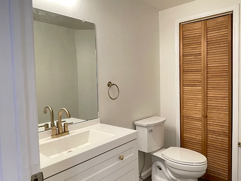 240 Teasdale Pl — Photo 7