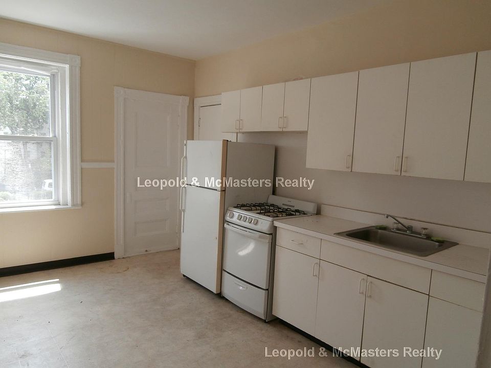 2nd image of 1130 Commonwealth Ave #4C