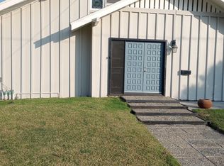237 N Orange St, Orange, CA 92866