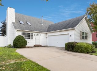 908 Stonegate Ct, Joliet, IL 60435