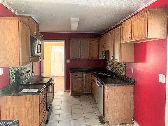 4th image of 21 Abby Ln
