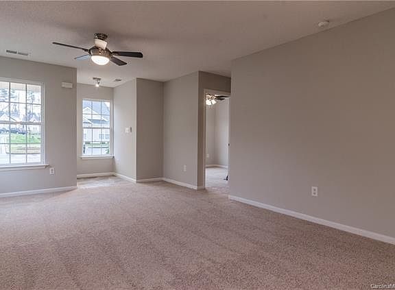 5th image of 470 Lexie Ln #109