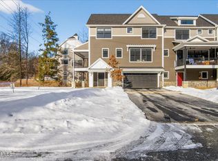 3 Gibson Ct, Saratoga Springs, NY 12866