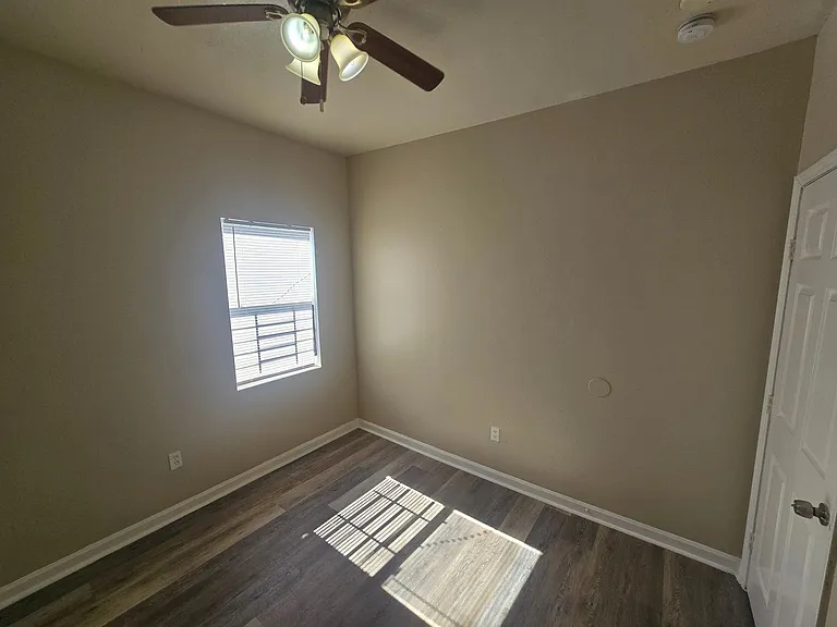 1313 Flood St — Photo 8