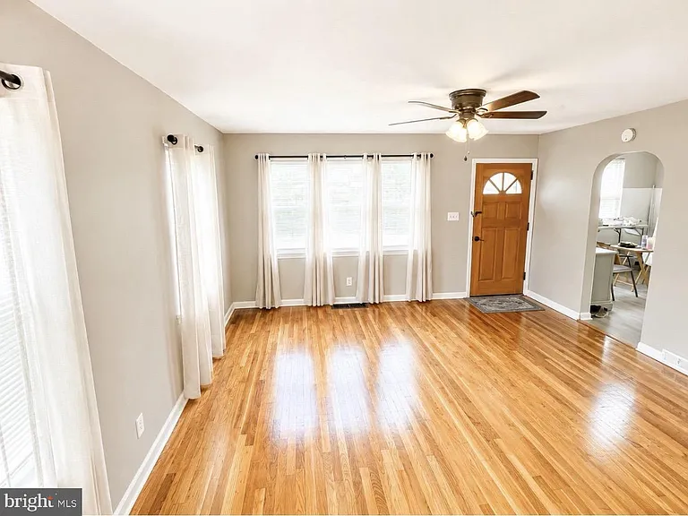 808 Delaware Ave — Photo 3
