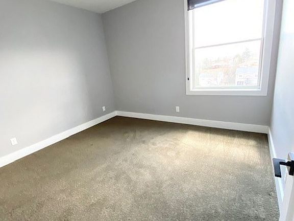 5th image of 676 W Monument St APT 208