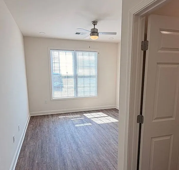 703 E Clay St — Photo 11