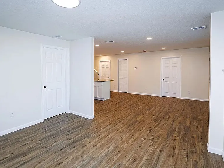 2409 SW Fillmore St — Photo 3