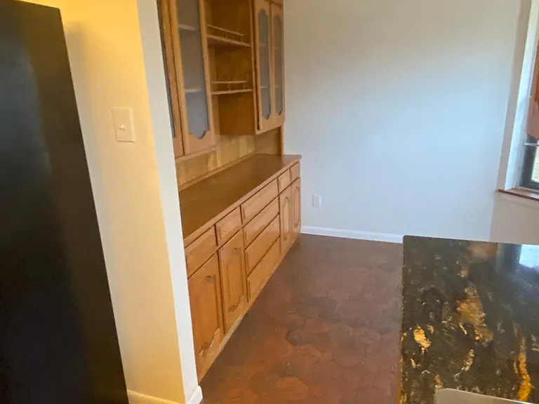 Breakfast nook storage