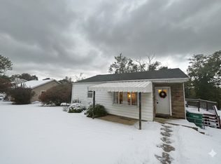 145 Delaware Dr, Butler, PA 16001