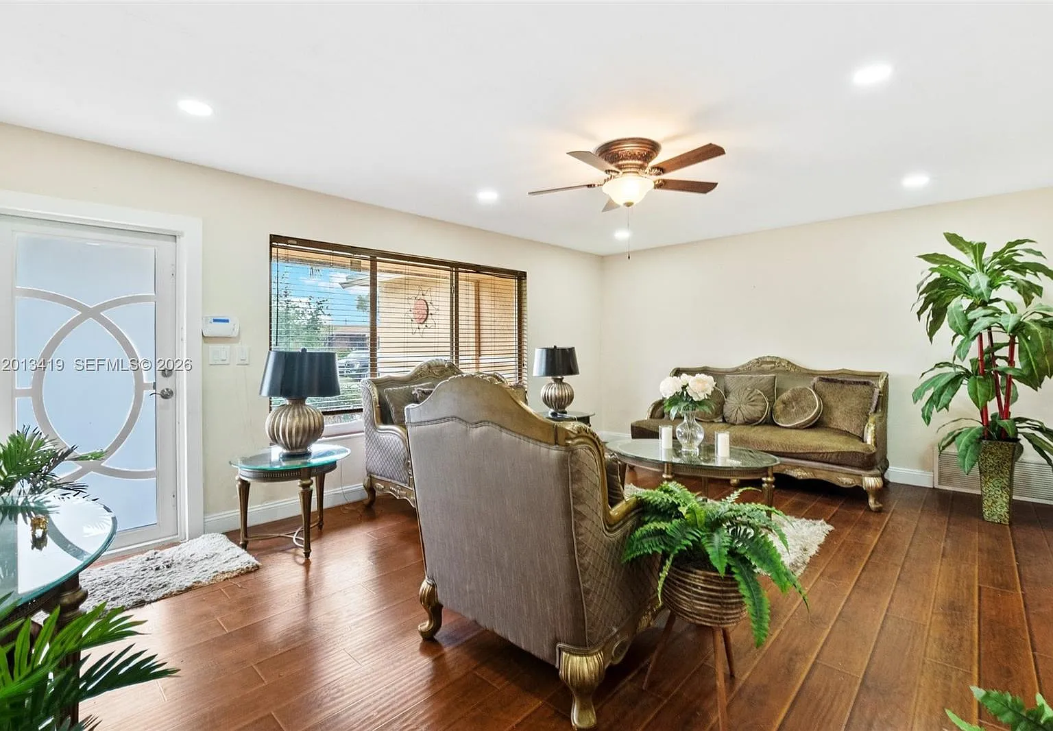 Pasadena Lakes West — Photo 4