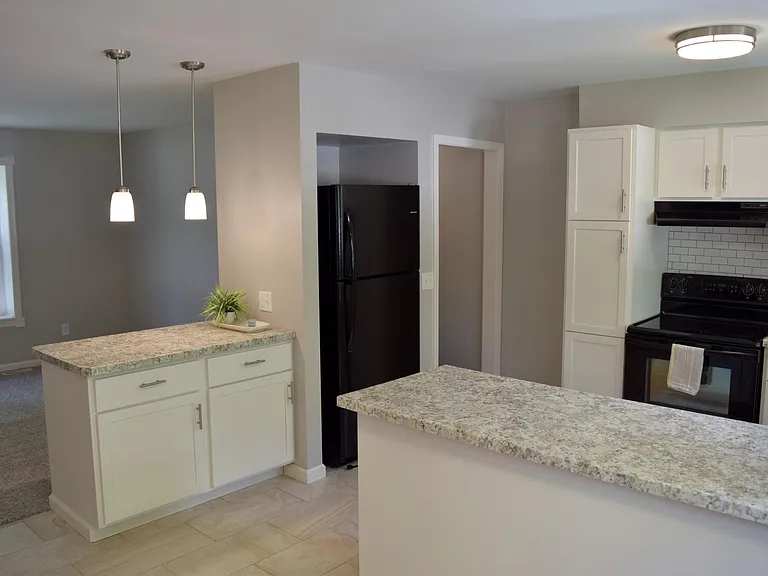 7631 Walcott St — Photo 11