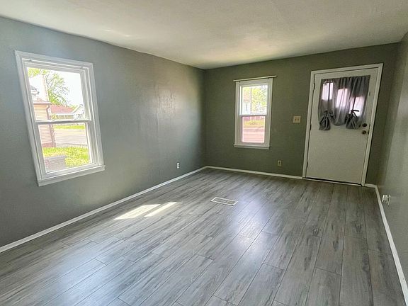 2nd image of 217 S Central Ave