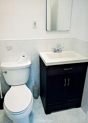 Rented by City Connections Realty | media 4