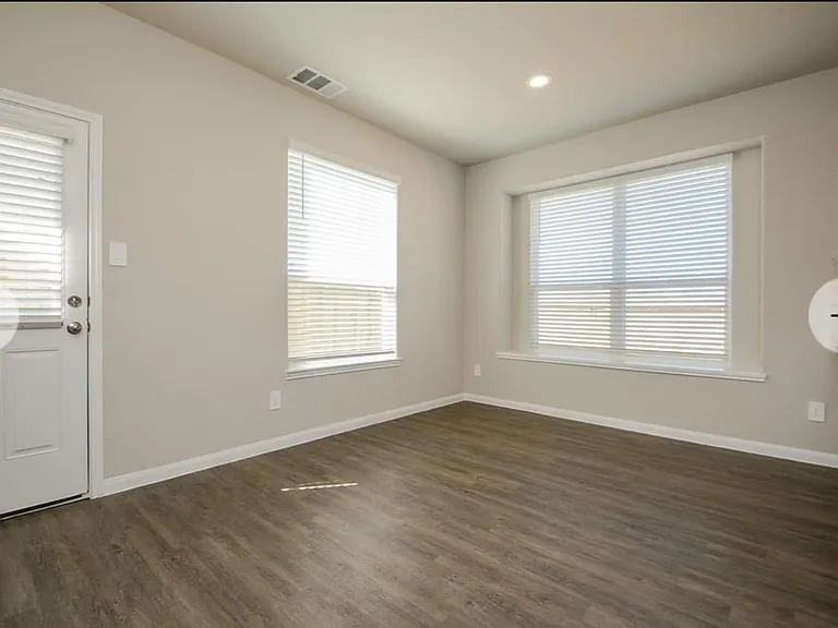 4335 Rosemary Ln — Photo 18