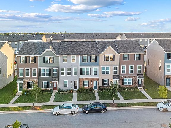 3rd image of 62 Coolidge Ave