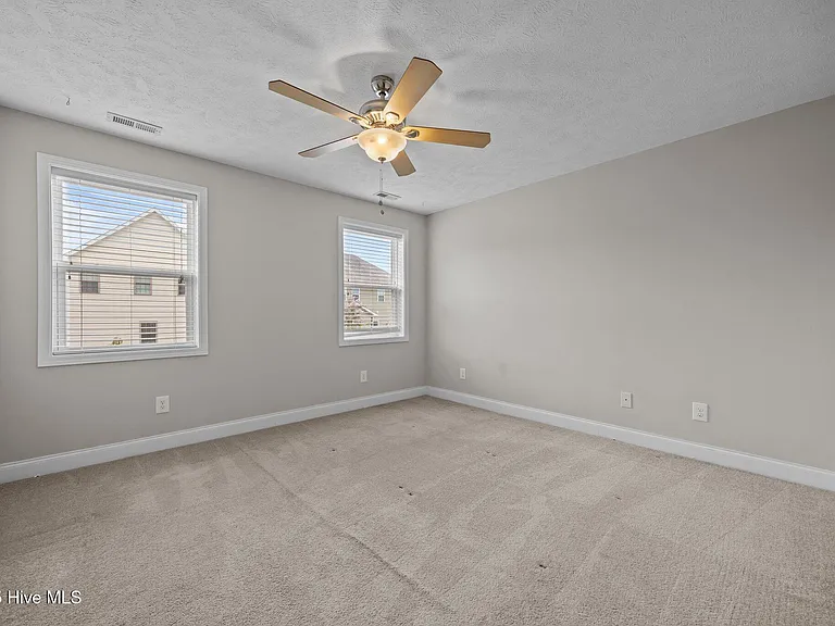 123 Lightwater Dr — Photo 29