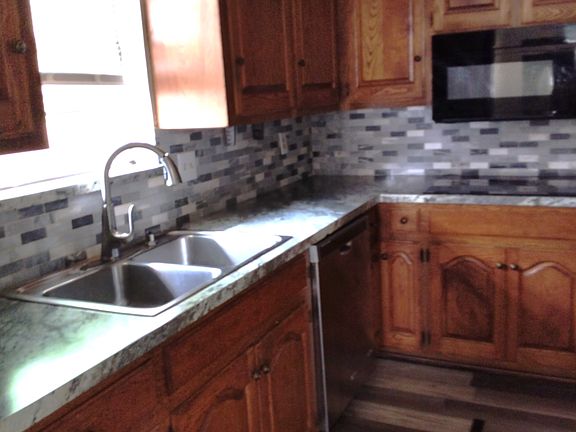 5th image of 1409 NW Logan Ave