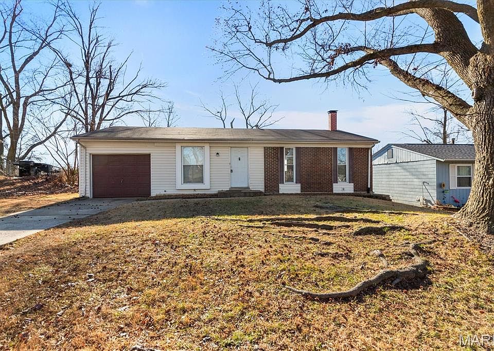 1st image of 3051 Saint Daphne Dr