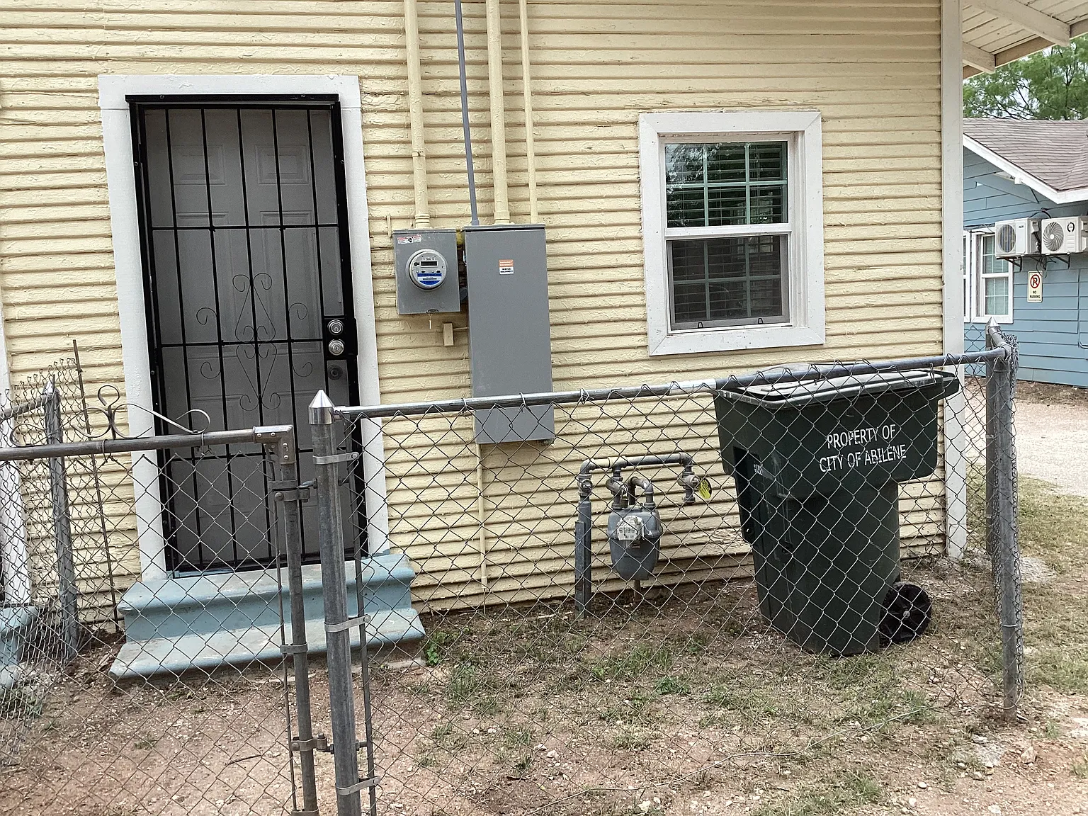1 bed, 700 sqft, $1,100 — Photo 3