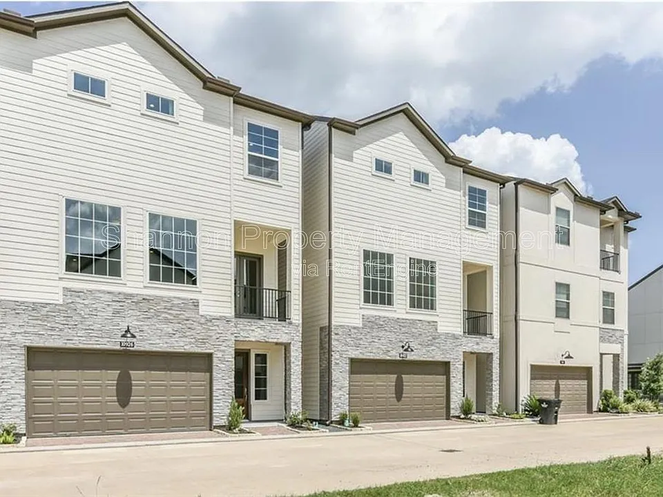10915 Brookeshire Chase Ln