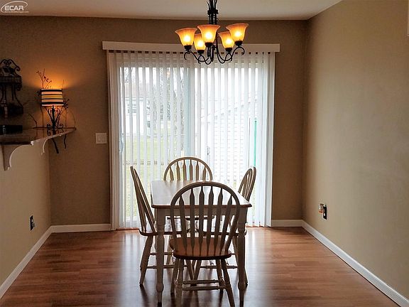5th image of 2102 Bramblewood Dr
