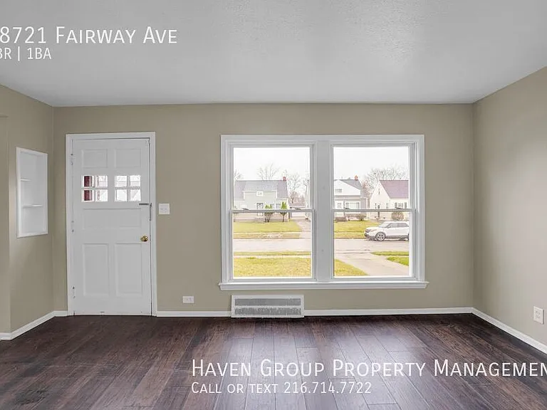 18721 Fairway Ave — Photo 3