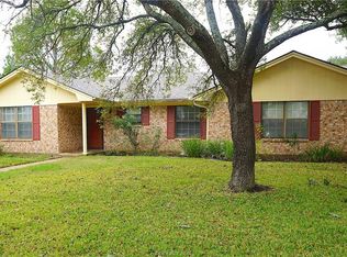 2722 Camelot Dr, Bryan, TX 77802