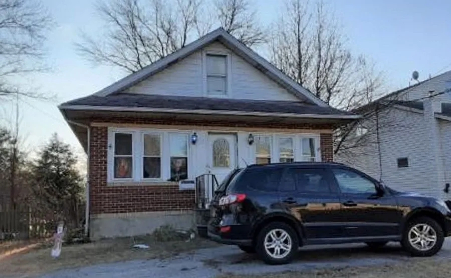 26 Avon Ave photo 1