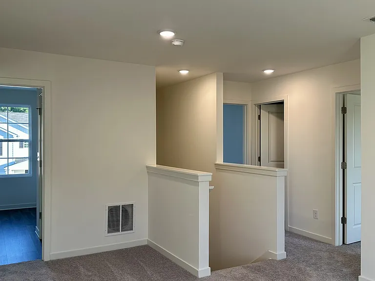 233 Golden Raintree Dr — Photo 8