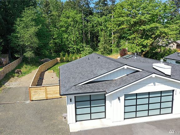 5th image of 2624 110th Ave E