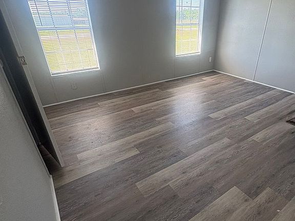 3rd image of 26 Pitus Rd