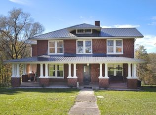 96 Church St, Honaker, VA 24224